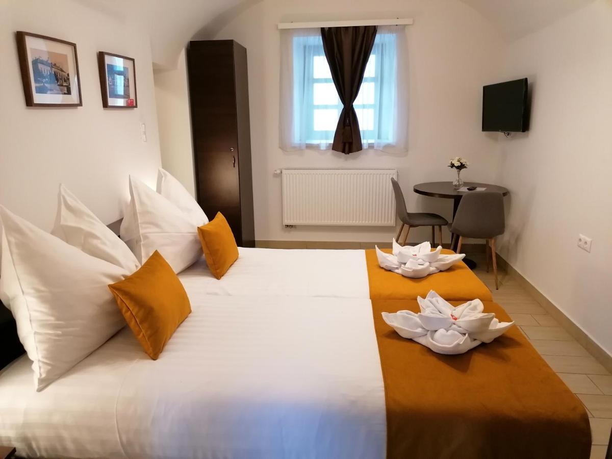 River Apartmanhaz Jászberény Extérieur photo