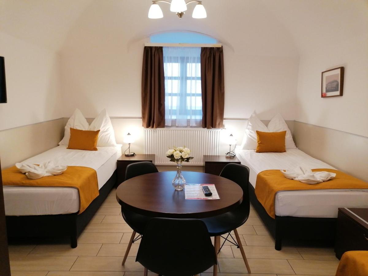 River Apartmanhaz Jászberény Extérieur photo