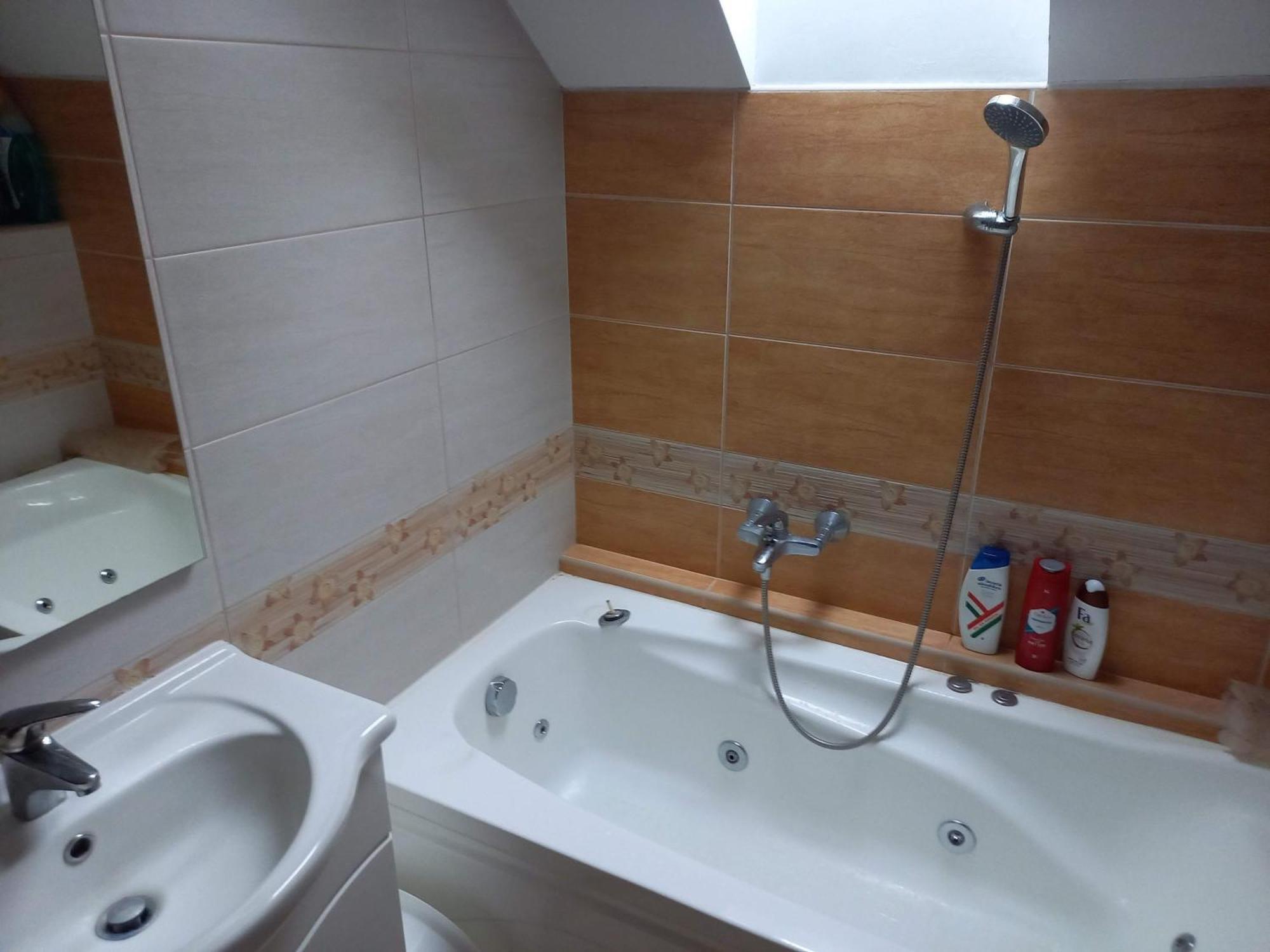 River Apartmanhaz Jászberény Extérieur photo